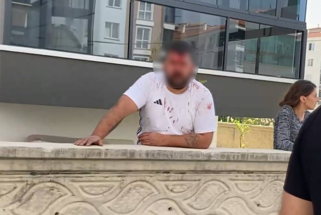 Trafik kazası kanlı hesaplaşmaya döndü! Silah ve baltalar havada uçuştu 3